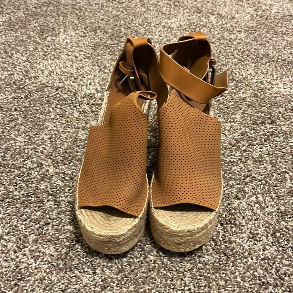 Marc fisher heels